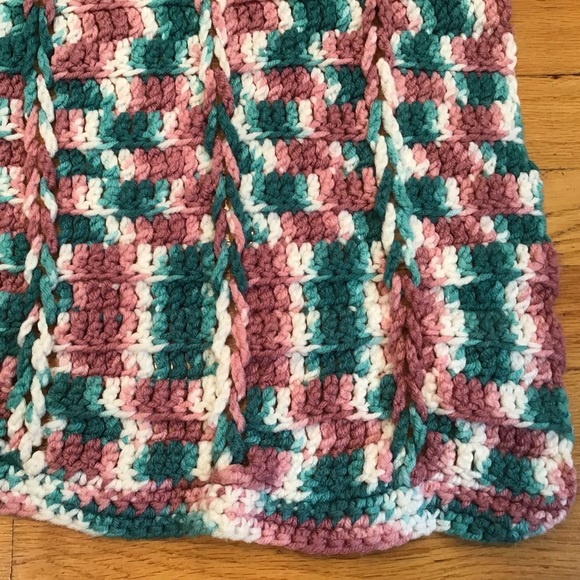 VINTAGE HAND CROCHETED AFGHAN - mauve/teal/white - Picture 2 of 2